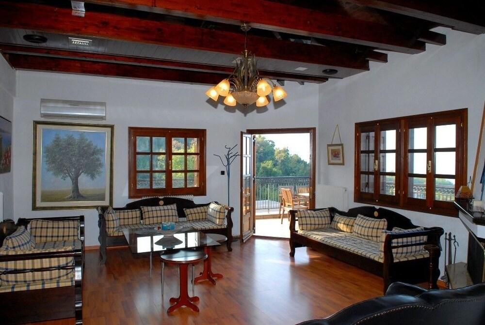 Hotel Aglaida Apartments Tsagkarada Buitenkant foto